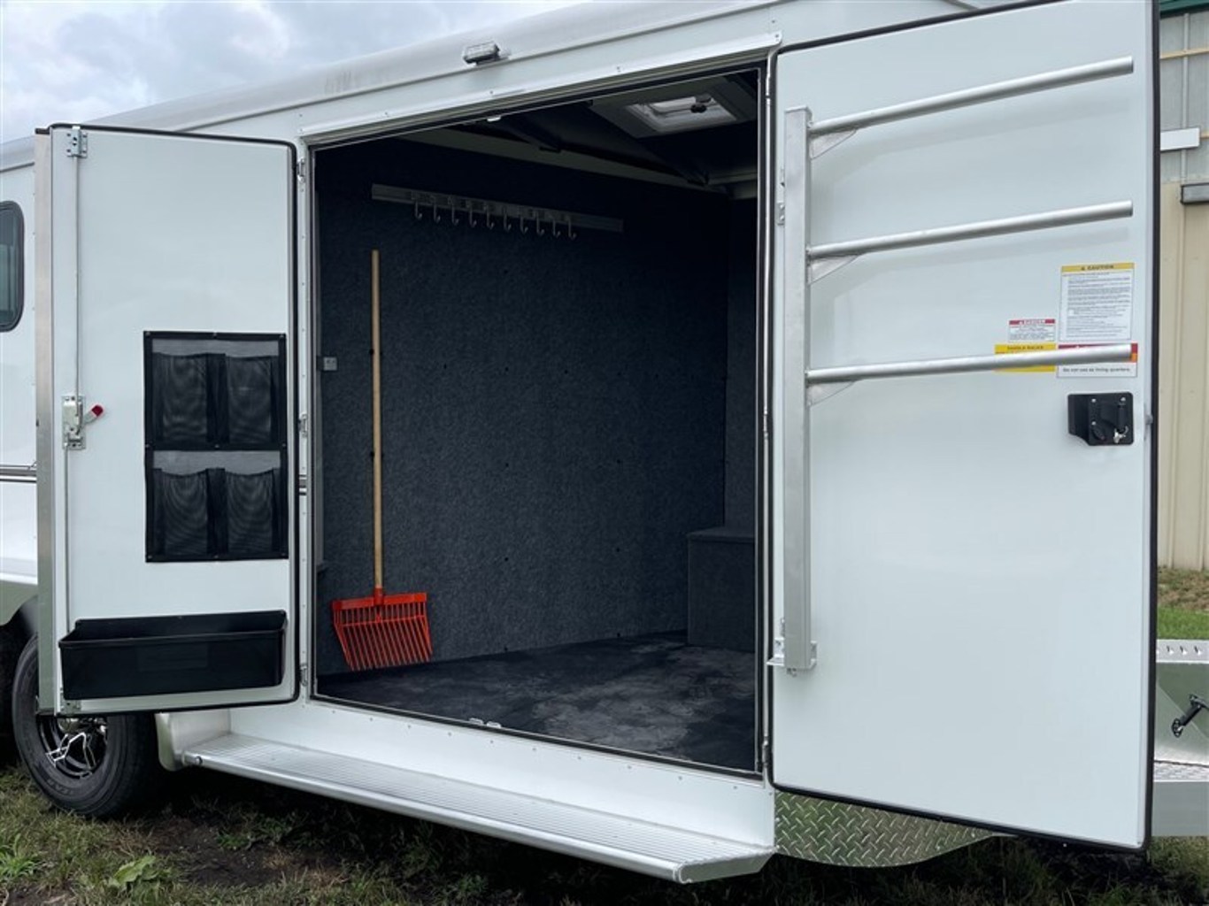 New 2025 Sundowner Trailers Super Tack 2H Slant Load w/ 69" Front Dress - Image 12