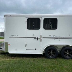 New 2025 Sundowner Trailers Super Tack 2H Slant Load w/ 69" Front Dress