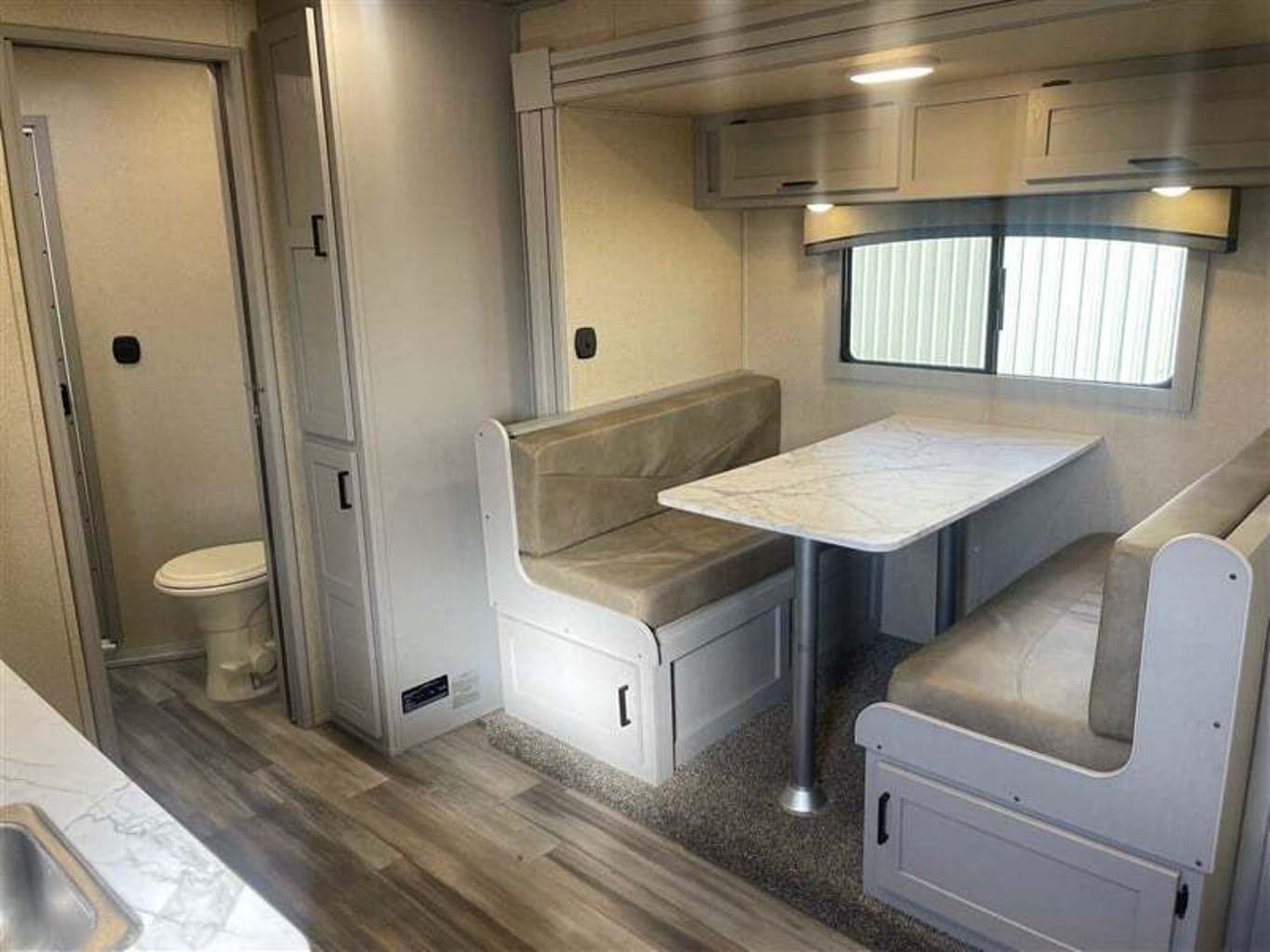 Used Gooseneck Horse Trailer - Image 2