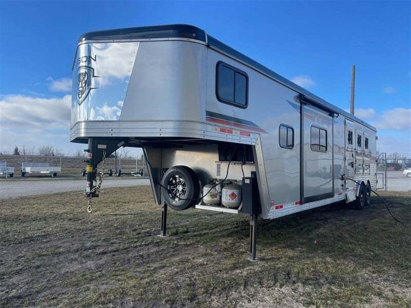 Used Gooseneck Horse Trailer - Image 3