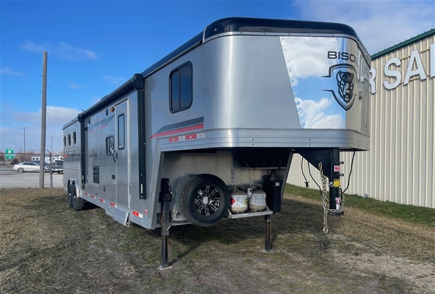 Used Gooseneck Horse Trailer - Image 4