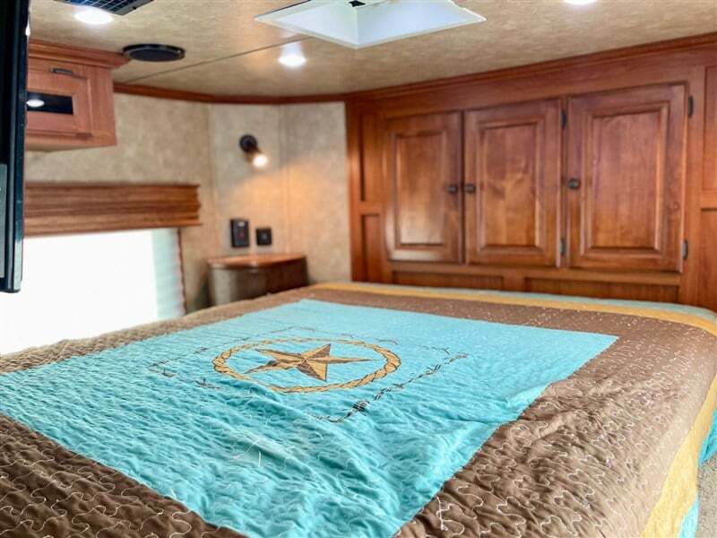 Used 2019 Sundowner Trailers 8018 GRS Horizon 3H w/ 18'SW LQ & 6' Slide - Image 11