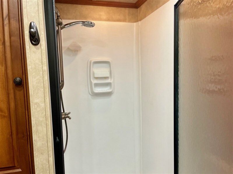 Used 2019 Sundowner Trailers 8018 GRS Horizon 3H w/ 18'SW LQ & 6' Slide - Image 16