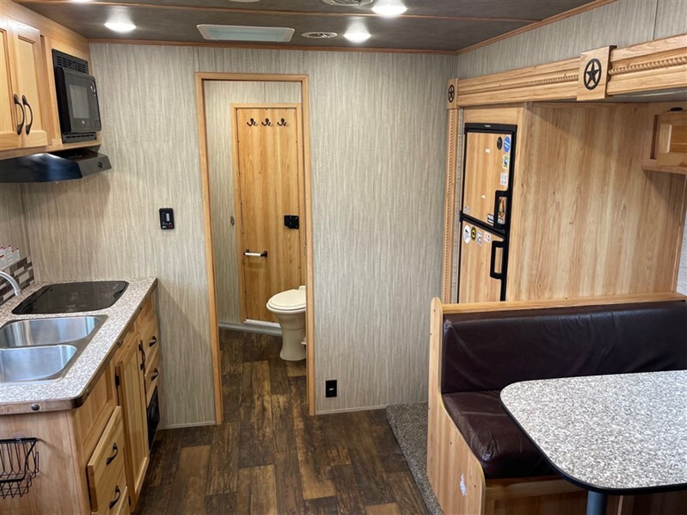 Used 2020 Bison Trailer 8311 Ranger 3H w/ 11'SW LQ & 9' Slide - Image 8