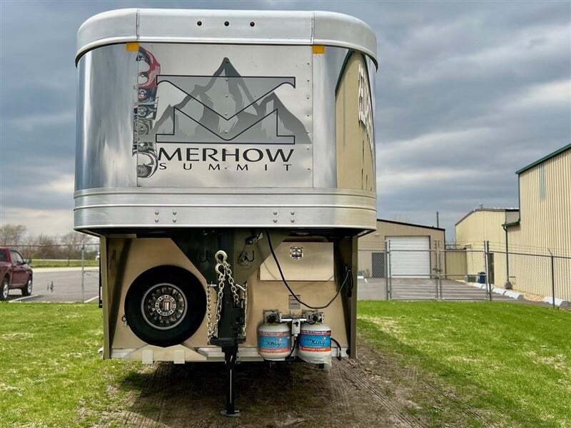 New 2025 Merhow 8312 RWSD Summit 3H w/ 12'SW Living Quarters - Image 32