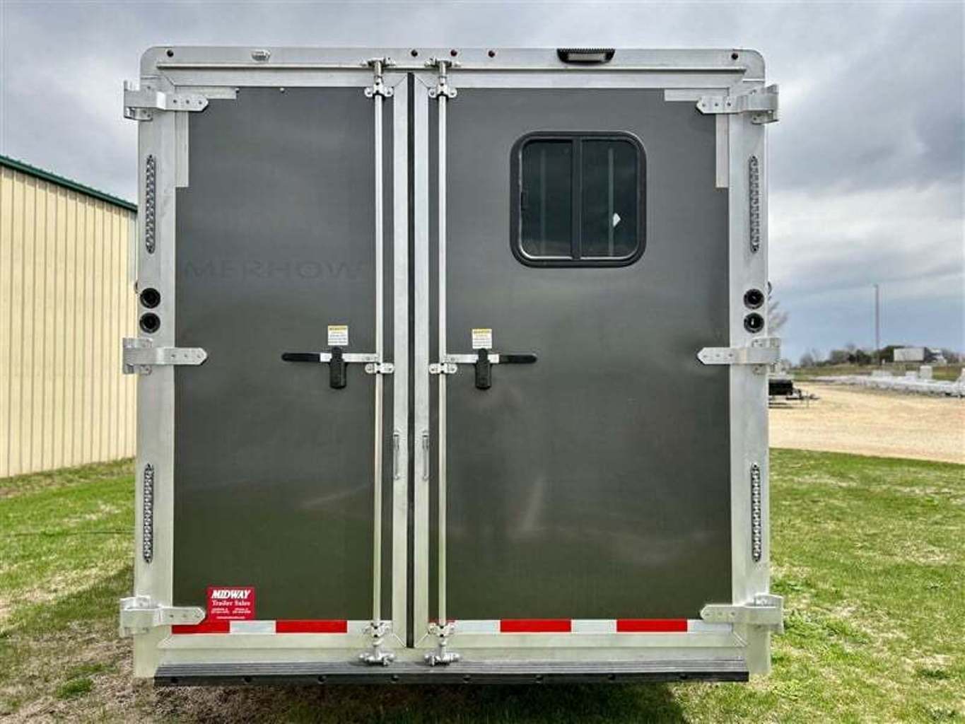 New 2025 Merhow 8312 RWSD Summit 3H w/ 12'SW Living Quarters - Image 18