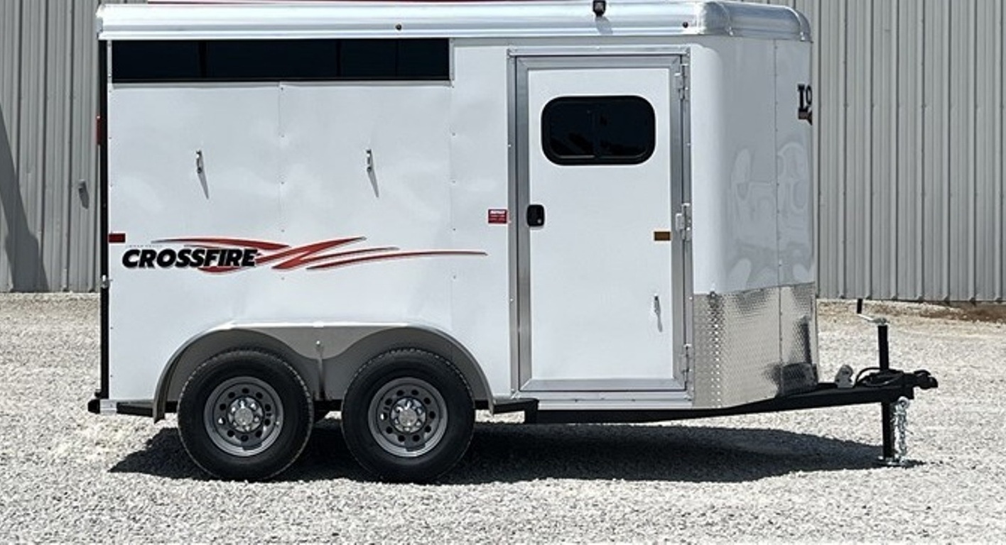 New 2025 Logan Coach Crossfire 2H Slant Load w/ Front Dress - Image 9