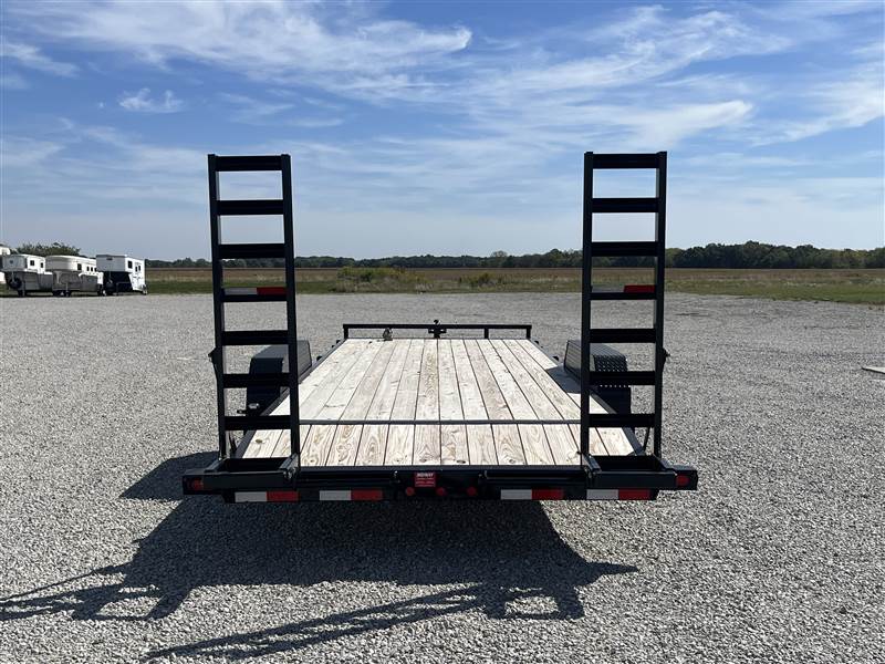 2026 PJ 83 X 22' 6" CHANNEL W/ 32" DOVETAIL TA BP - Image 4
